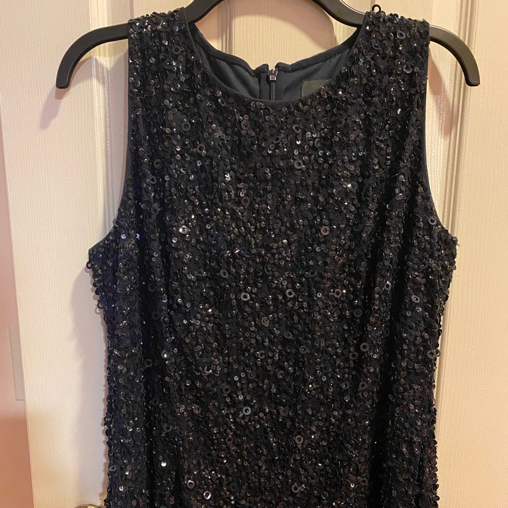 Adrianna Papell Navy sequined gown